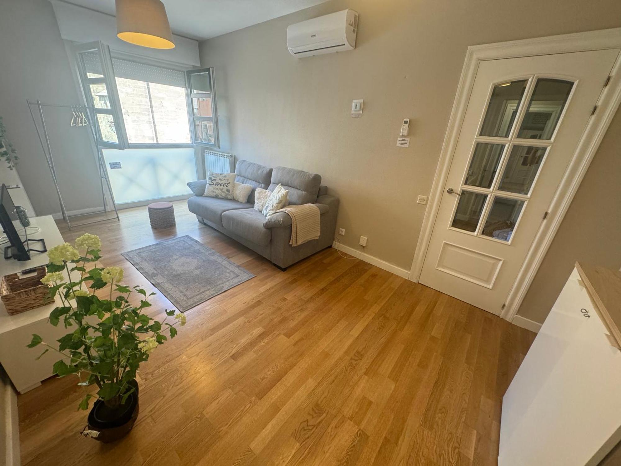 Santiago Tower Aire Ac Casco Antiguo By Apartamentos Logroño Eksteriør bilde